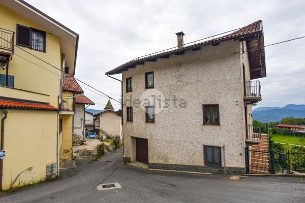 casa indipendente in vendita a Valgioie