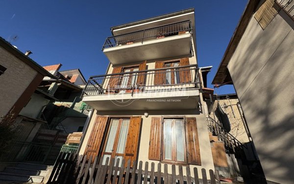 casa indipendente in vendita a Valgioie