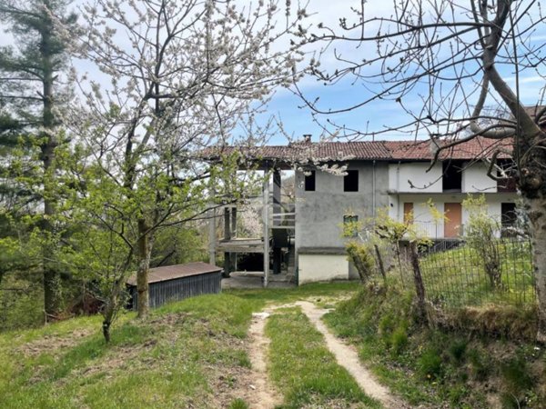 casa semindipendente in vendita a Valgioie