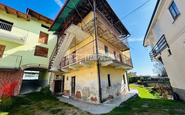 casa indipendente in vendita a Valgioie