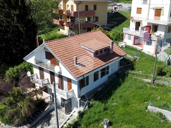 casa indipendente in vendita a Valgioie
