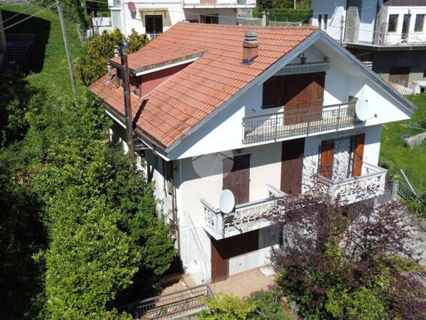 casa indipendente in vendita a Valgioie