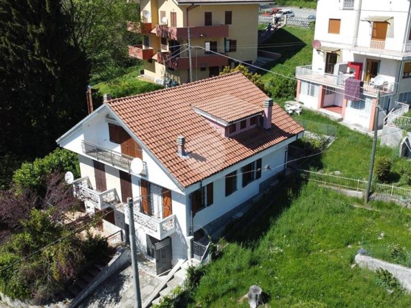 casa indipendente in vendita a Valgioie