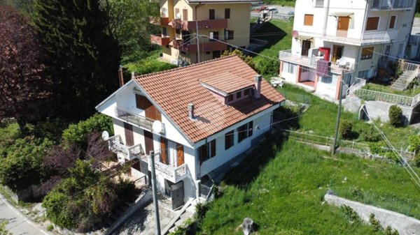 casa indipendente in vendita a Valgioie