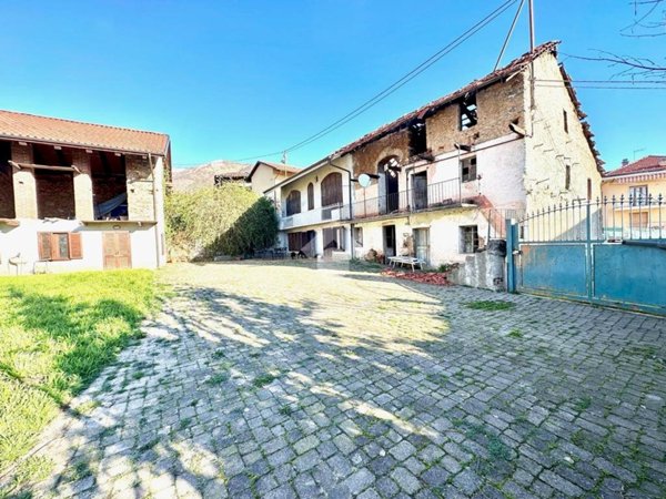 casa indipendente in vendita a Vallo Torinese