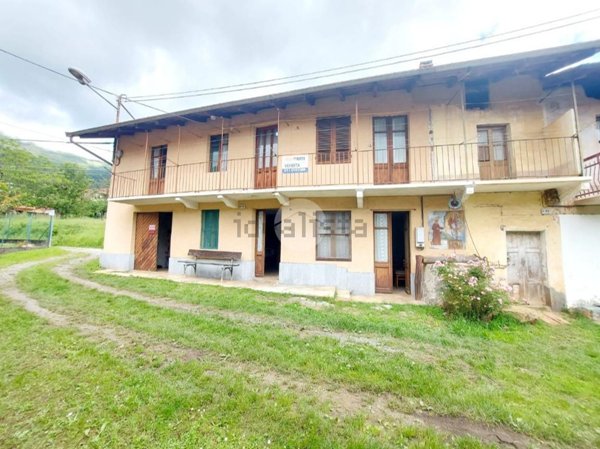 casa semindipendente in vendita a Vallo Torinese in zona Spagna