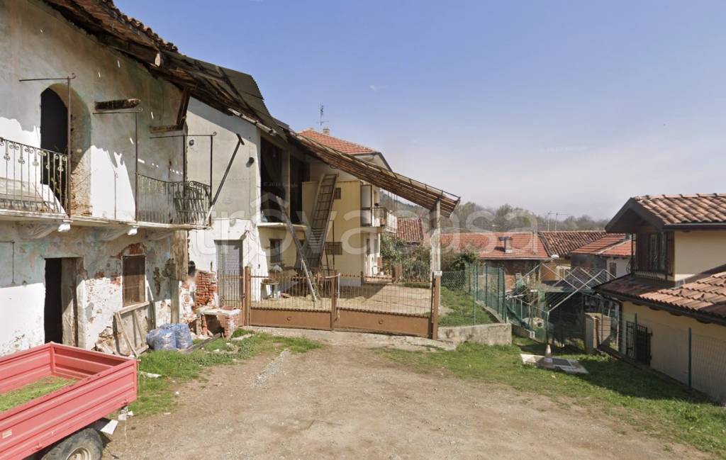 casa indipendente in vendita a Vallo Torinese