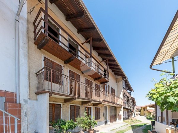 casa semindipendente in vendita a Vallo Torinese in zona Spagna