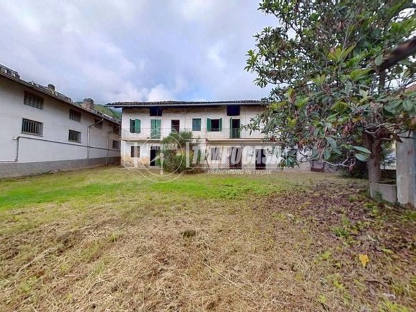 casa indipendente in vendita a Vallo Torinese in zona Spagna