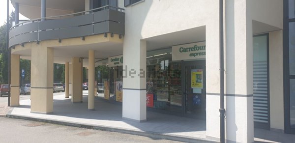 locale commerciale in vendita a Valperga