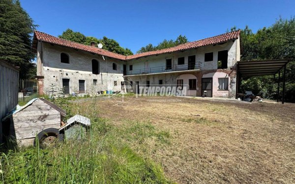 casale in vendita a Valperga