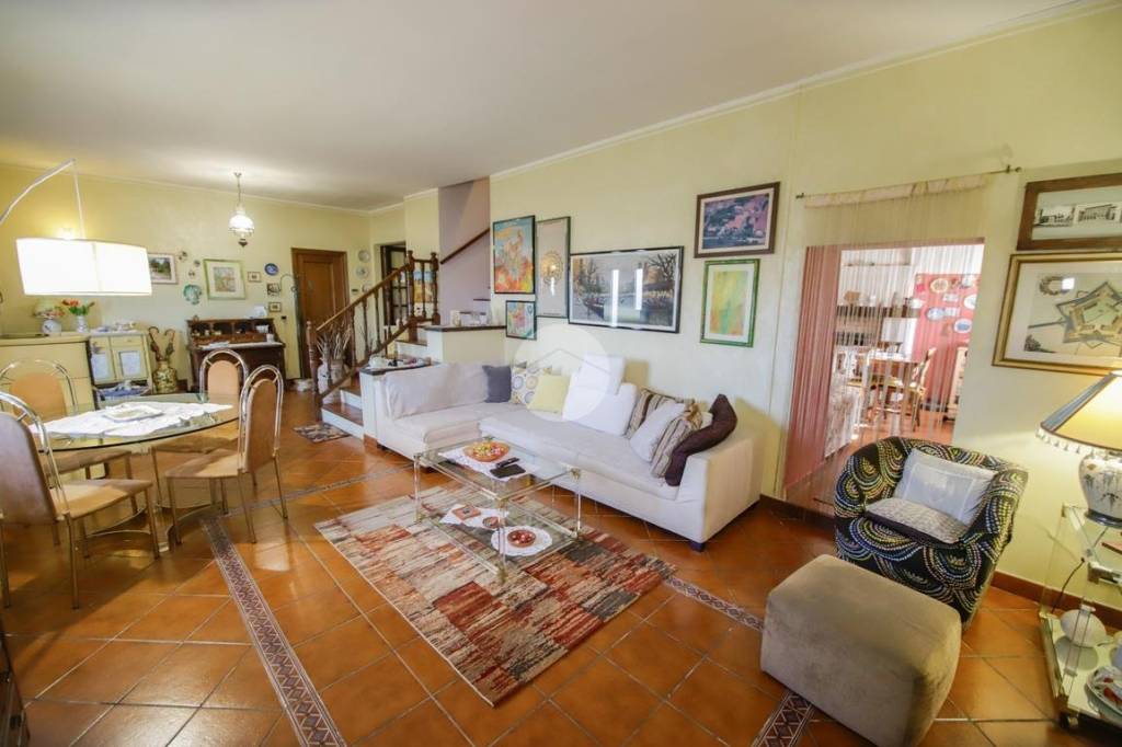 casa indipendente in vendita a Valperga