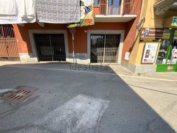 locale commerciale in vendita a Valperga