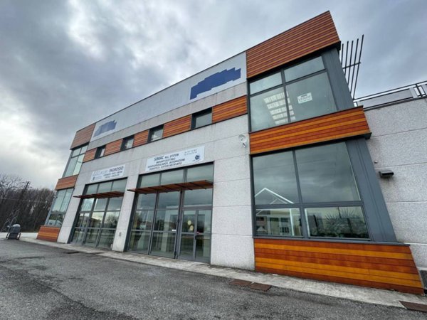 locale commerciale in vendita a Valperga