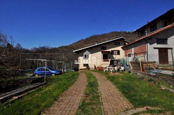 casa indipendente in vendita a Valperga
