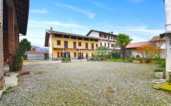 casale in vendita a Valperga