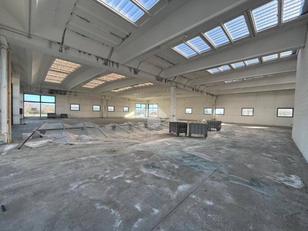 locale commerciale in vendita a Valperga