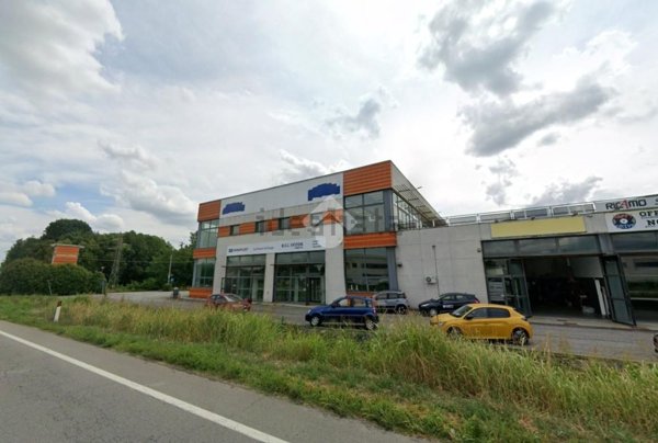 locale commerciale in vendita a Valperga