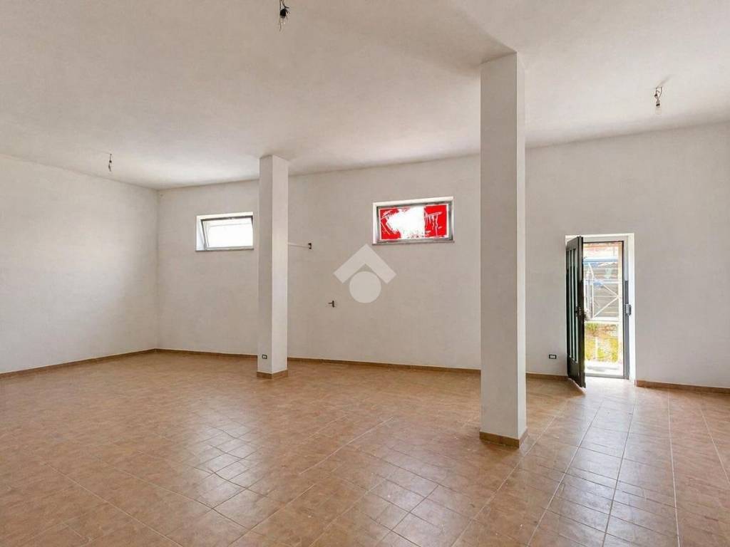 negozio in vendita a Valperga