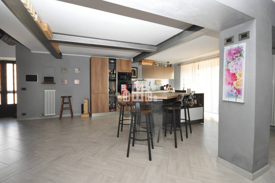 casa indipendente in vendita a Valperga