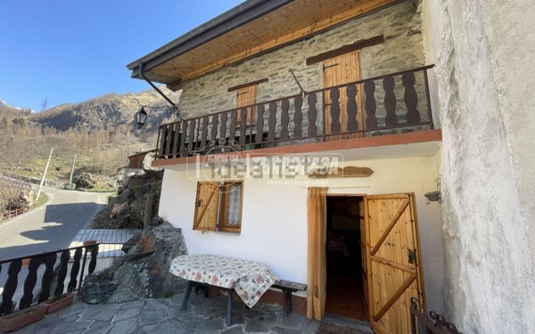 casa indipendente in vendita a Valprato Soana