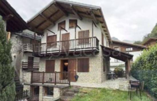 casa indipendente in vendita a Valprato Soana