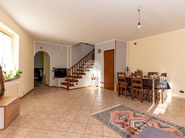 casa semindipendente in vendita a Varisella