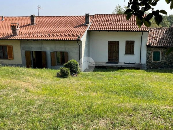 casa semindipendente in vendita a Varisella in zona Baratonia