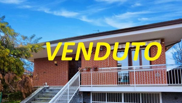 casa indipendente in vendita a Vauda Canavese