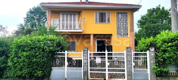 casa indipendente in vendita a Vauda Canavese