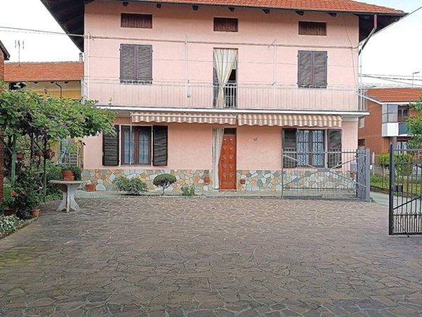 casa indipendente in vendita a Vauda Canavese