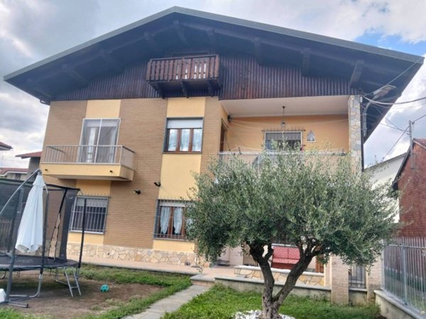 casa indipendente in vendita a Vauda Canavese