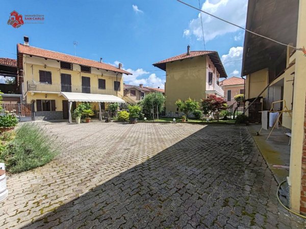 casa indipendente in vendita a Vauda Canavese