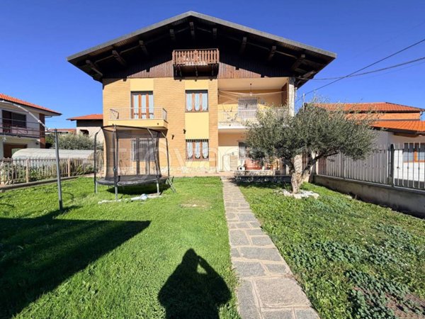 casa indipendente in vendita a Vauda Canavese