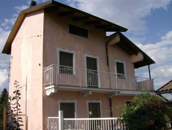 casa indipendente in vendita a Vauda Canavese