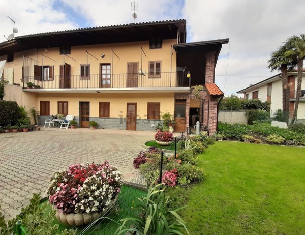 casa indipendente in vendita a Vauda Canavese