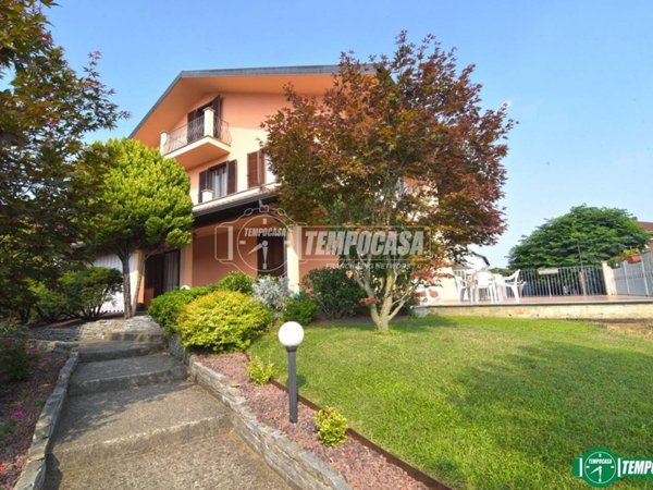casa indipendente in vendita a Vauda Canavese