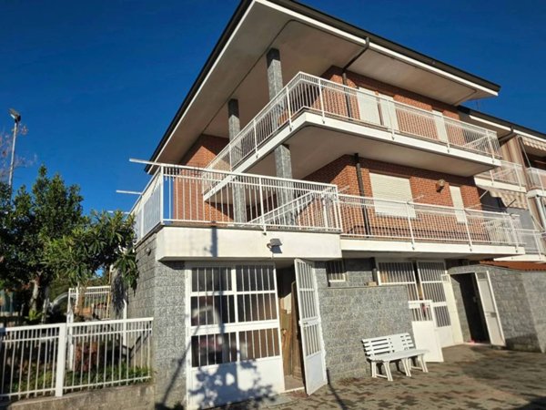 casa indipendente in vendita a Vauda Canavese