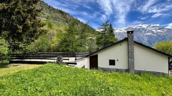 appartamento in vendita a Venaus in zona Bar Cenisio
