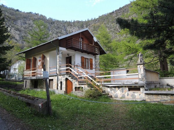 casa indipendente in vendita a Venaus in zona Bar Cenisio