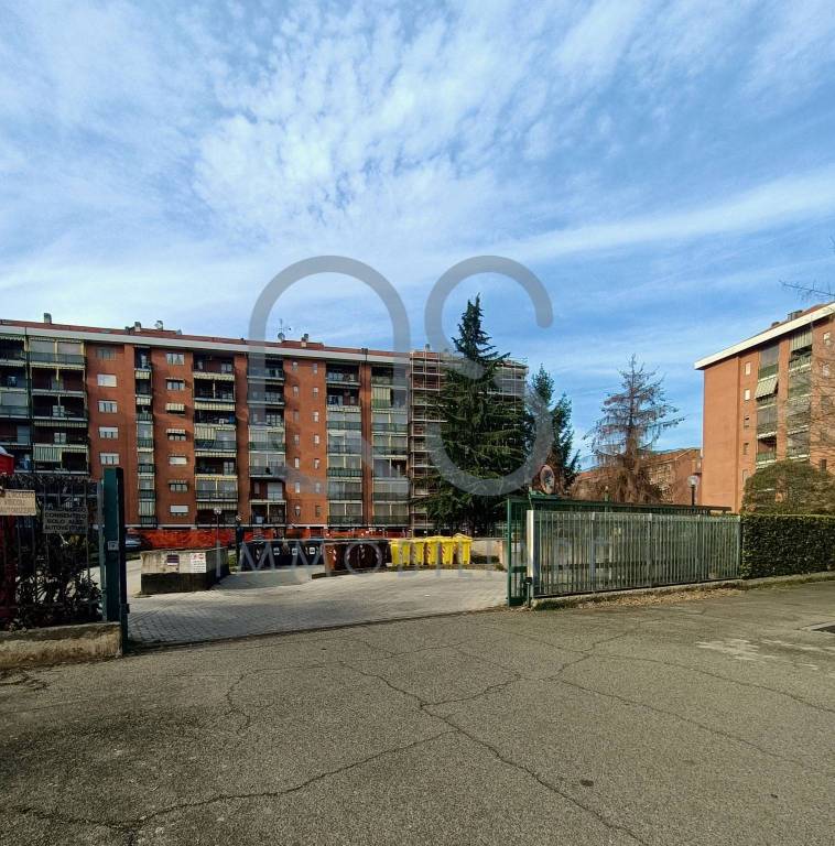 locale di sgombero in vendita a Venaria Reale