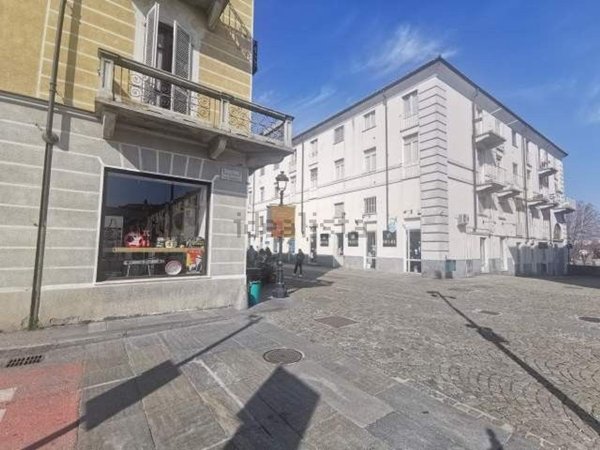 negozio in vendita a Venaria Reale
