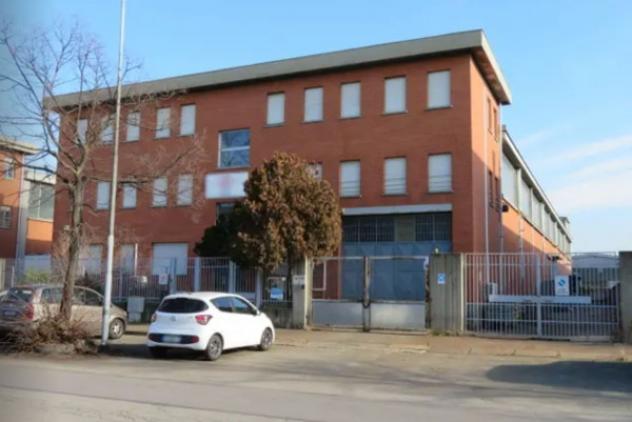 locale commerciale in vendita a Venaria Reale