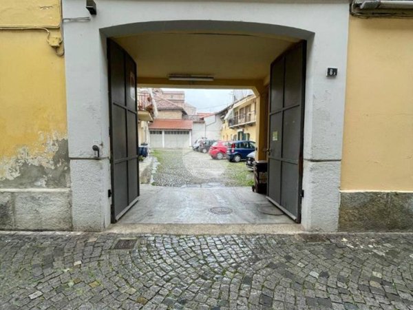 locale di sgombero in vendita a Venaria Reale