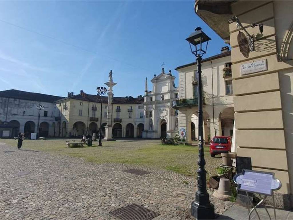 negozio in vendita a Venaria Reale