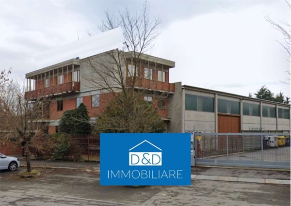 locale commerciale in vendita a Venaria Reale