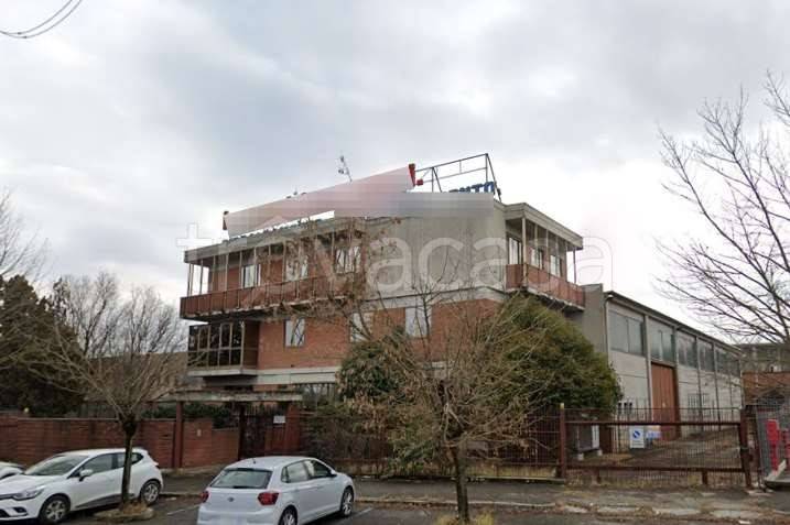 locale commerciale in vendita a Venaria Reale