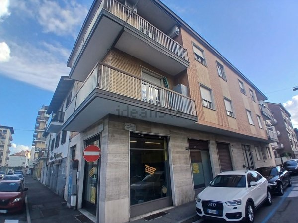 negozio in vendita a Venaria Reale