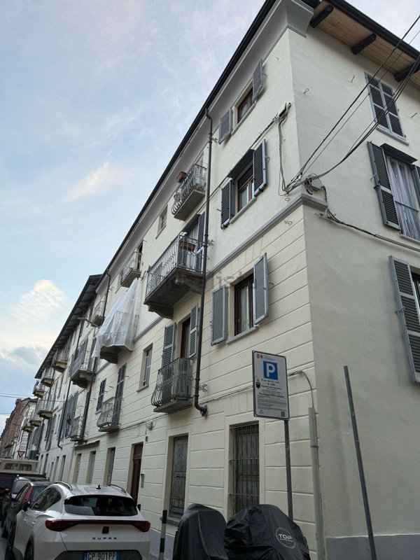 locale commerciale in vendita a Venaria Reale