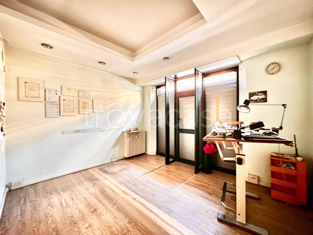 negozio in vendita a Venaria Reale